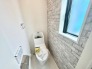 4号棟 2階　トイレこちらも1階と同じく壁面がお洒落です